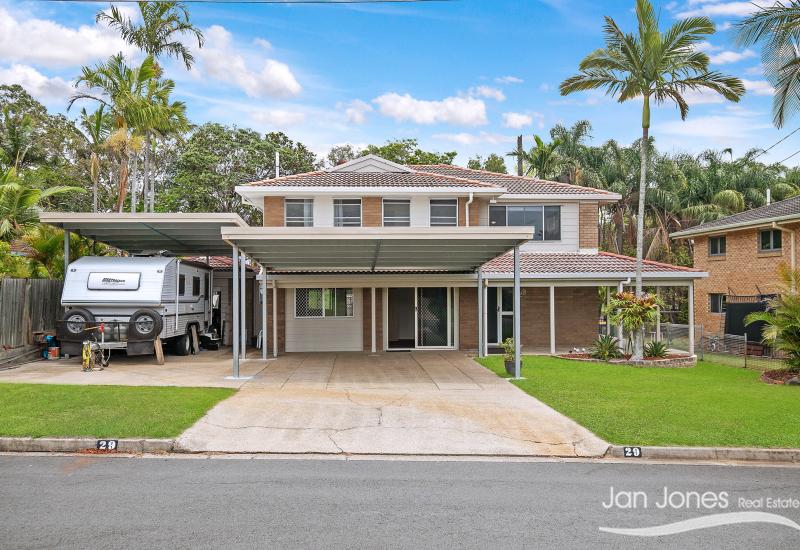 AMAZING HOME - IDEAL FOR CARAVAN OR LARGE BOAT !