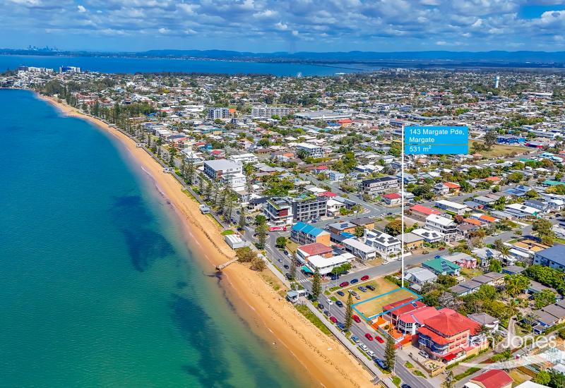 Lifestyle – Land on Margate Beach waterfront