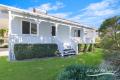 Renovated Beachside Cottage -  Moments from the Water