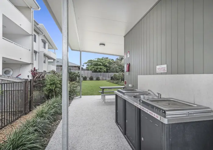 Unit 202, Deception Bay - Thumbnail 5
