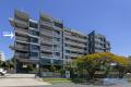 Neat and Spacious Modern Apartment Central Redcliffe