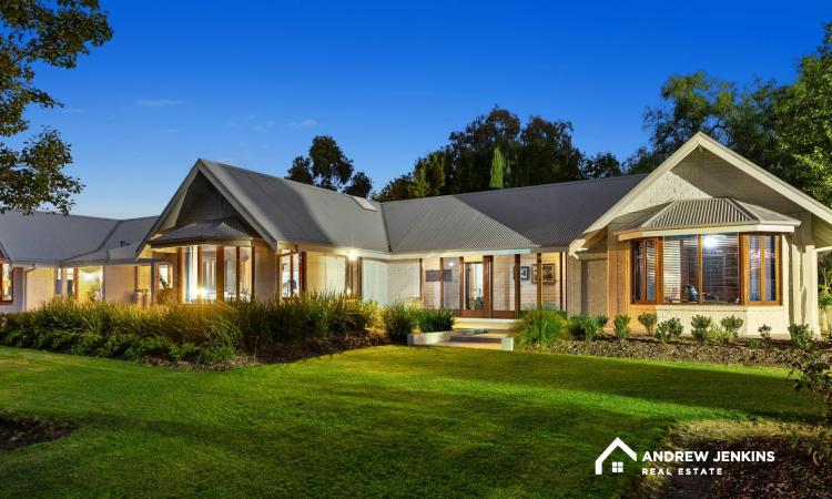 Your Dream Acreage Lifestyle Awaits