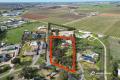 The Best of Both Worlds – Rural on the Edge of Town