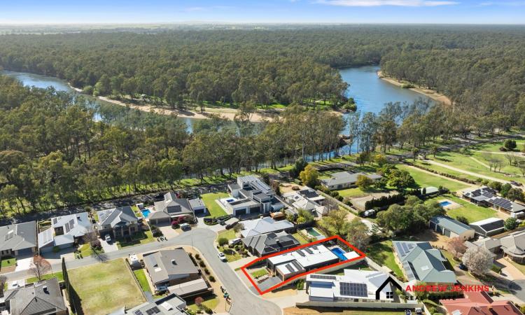 Where Luxury Meets Lifestyle – The Ultimate Entertainer