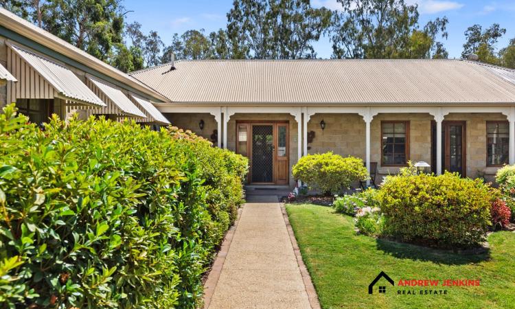 A Rare Murray River Retreat with Peaceful Bush Outlook