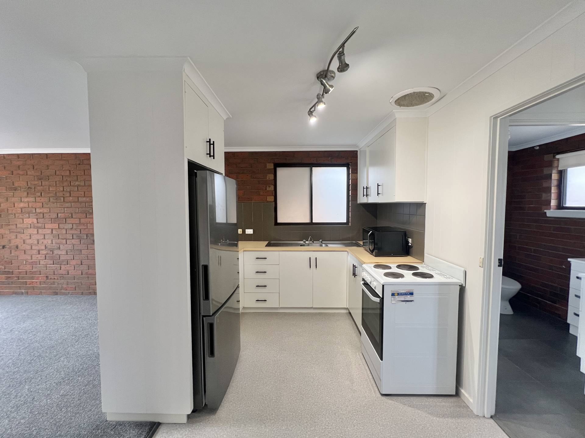 Unit 2, 19 Punt Rd, Cobram - Thumbnail 5