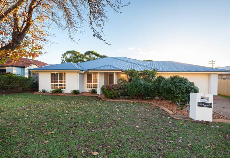 Perfect Family Home In Middle Ridge
