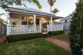 Charming character cottage in Newtown - Minutes drive to the CBD.