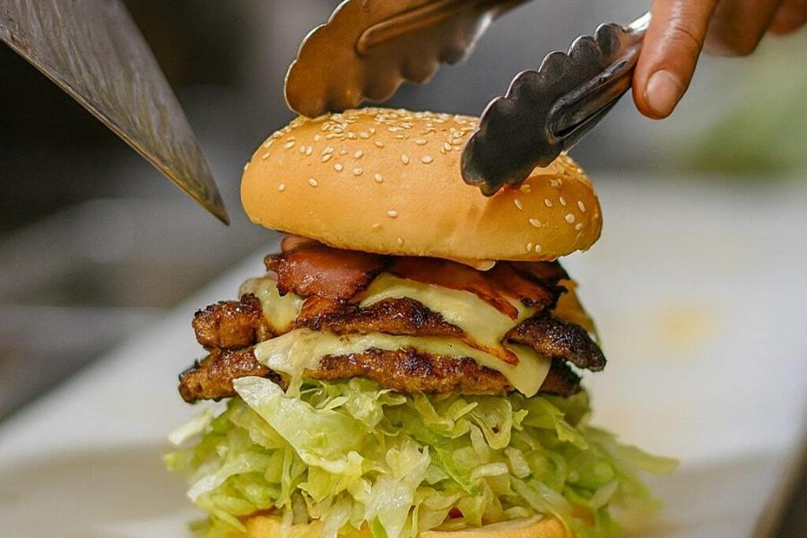 Profitable Cafe & Takeaway in Sydney's North West | $20-23k/Week Sales | Fully Staffed!