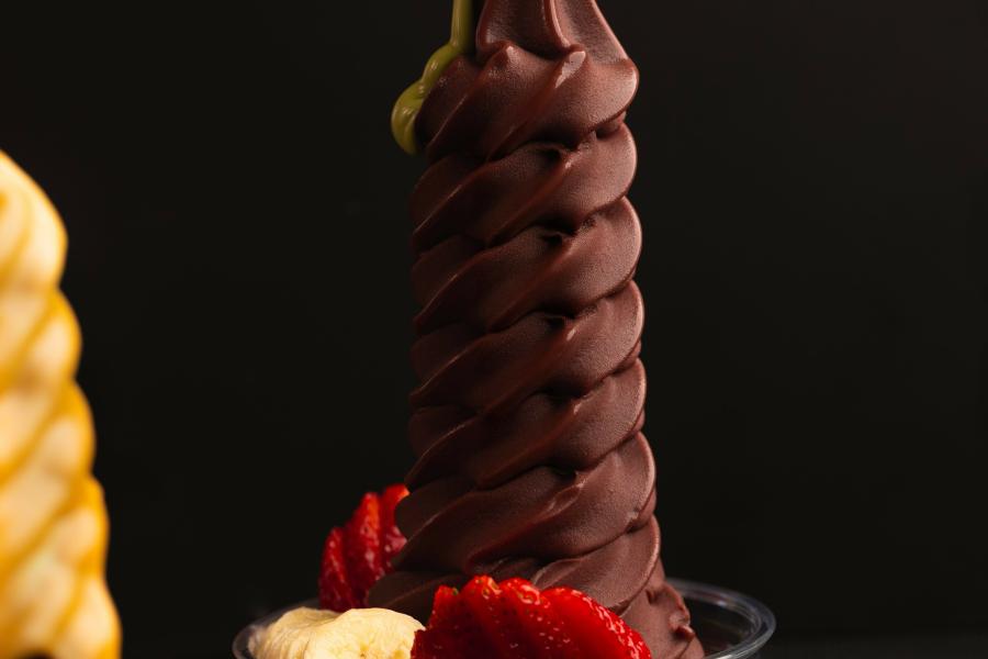 Popular Dessert  Bar – High Takings, Prime Corner Location, Huge Following