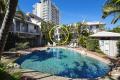 COTTON TREE RENOVATED BEACHSIDE TOWNHOUSE