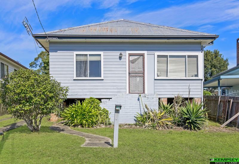 Home Kempsey Stock and Land