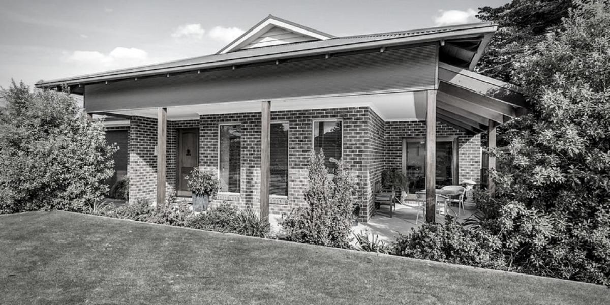 CONTRACTS SIGNED. Spacious family home overlooking lush parklands in one direction, and rolling farmland in the other - 1006m2  (approx.)