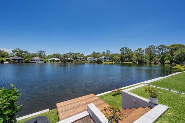 A Waterfront Ambience Like No Other