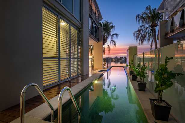 Wide Open Spaces, Wide Open Views