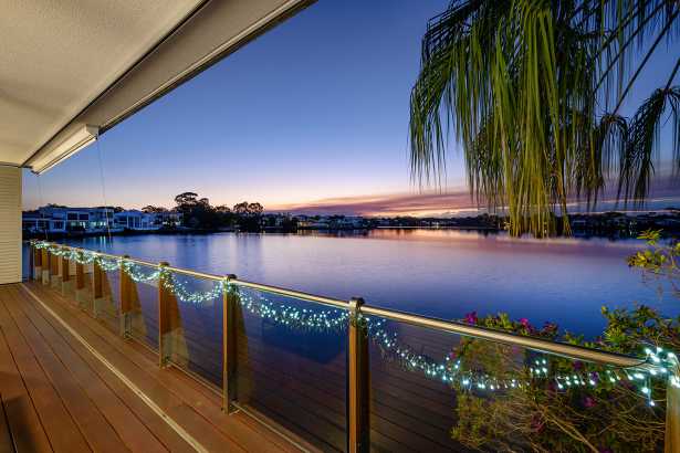 Wide Open Spaces, Wide Open Views