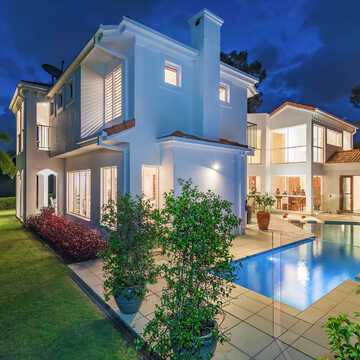 Georg & Meg von Arnim Twin Waters testimonial image