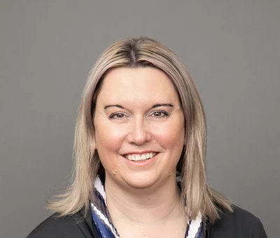 Angela Fielder photo