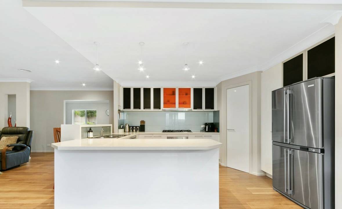 FN Central KW Elevate Your Lifestyle in this Entertainers paradise!