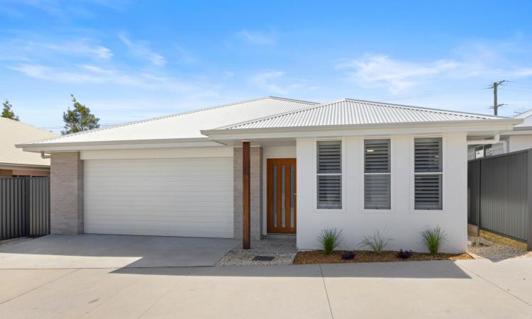 Brand New, Torrens Title