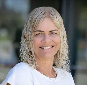 Debbi Phillips Photo