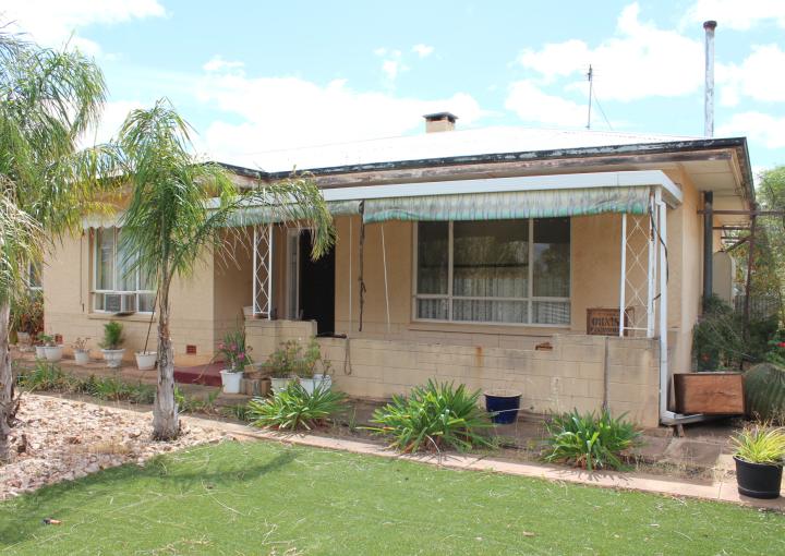 43 Waits Road, Bungama