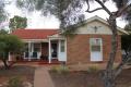 Neat & Tidy Brick Veneer Beauty