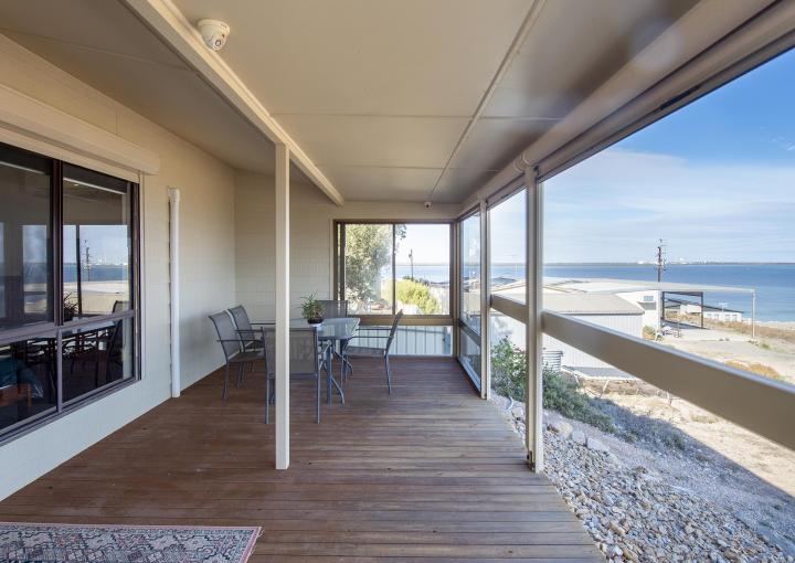 10 Calvary Drive, Weeroona Island