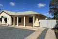 Spacious 3-Bedroom Maisonette with Bonus Room & Outdoor Sheds
