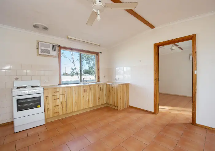 14 West Terrace, Port Pirie, Port Pirie - Thumbnail 5
