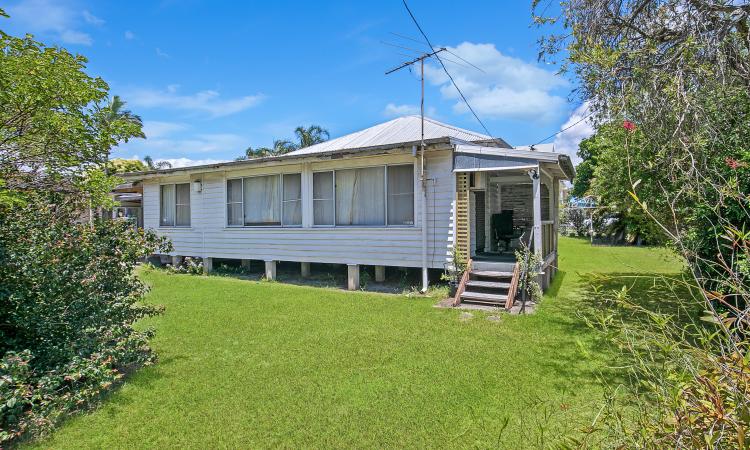 DEVELOPMENT BLOCK OR KNOCK DOWN - 3 HOMES