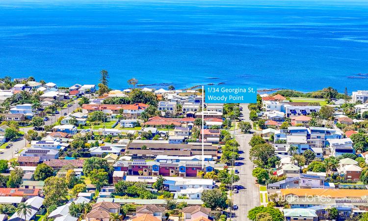 SENSATIONAL LIVING – WALK TO THE WATER