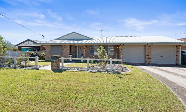 LARGE FAMILY HOME WITH LOADS OF EXTRAS