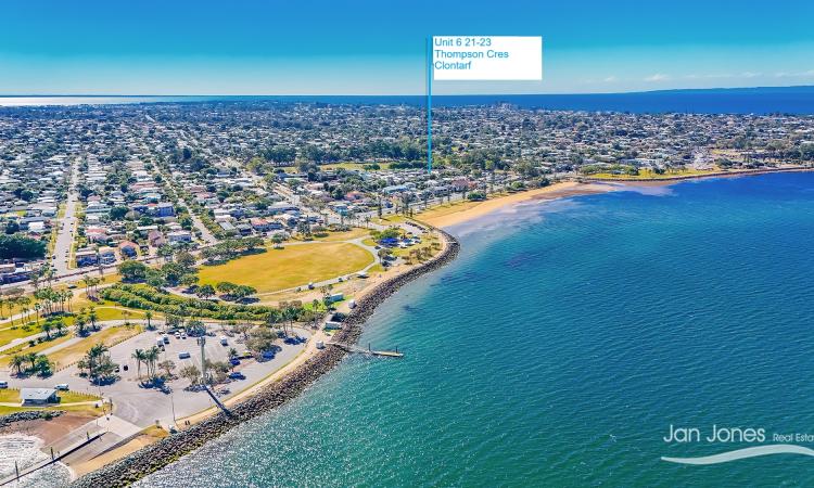 BEACHSIDE TOWNHOUSE IN CLONTARF