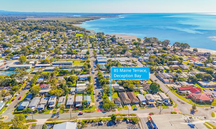 FRESHLY RENOVATED - MOVE IN READY!