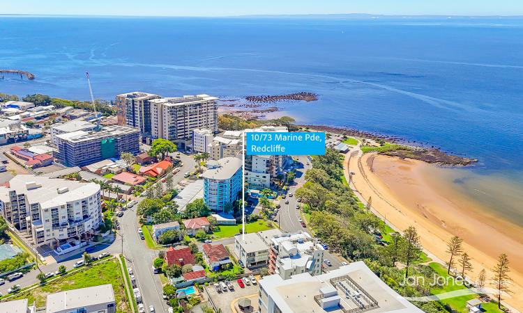 WATERFRONT LIVING - REDCLIFFE !