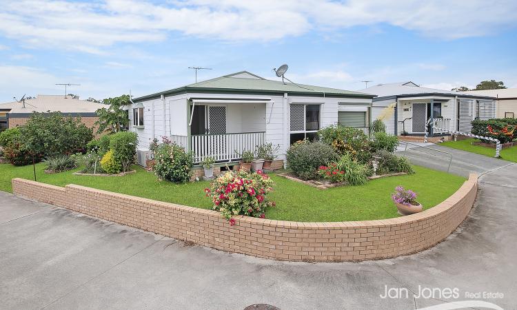 BAYSIDE LIFESTYLE RESORT!