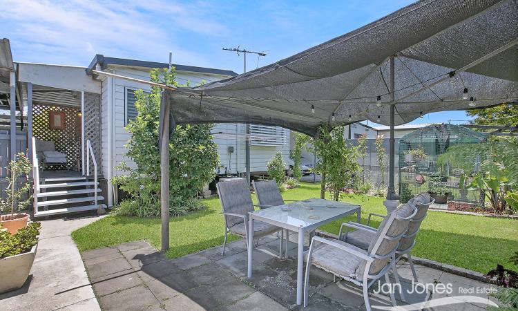 SEASIDE LIVING WITHOUT THE PRICE TAG!