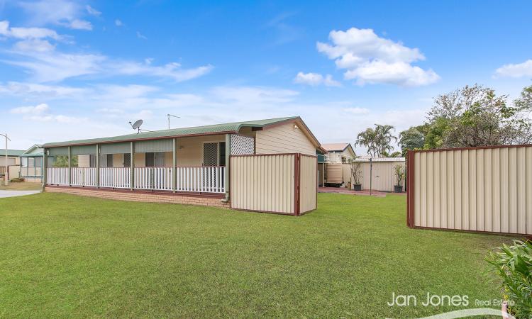 LAKEFRONT LIVING – PALM LAKES RESORT, DECEPTION BAY