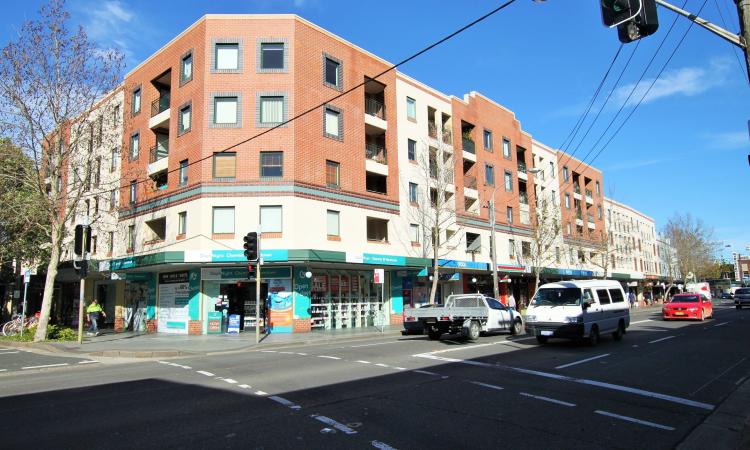 Centrally Located 2 Bedroom Unit Plus Car Space