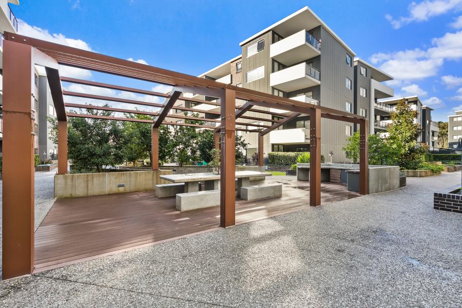 Modern Comfort Meets Prime Convenience – 3-Bedroom Apartment in the Heart of Schofields