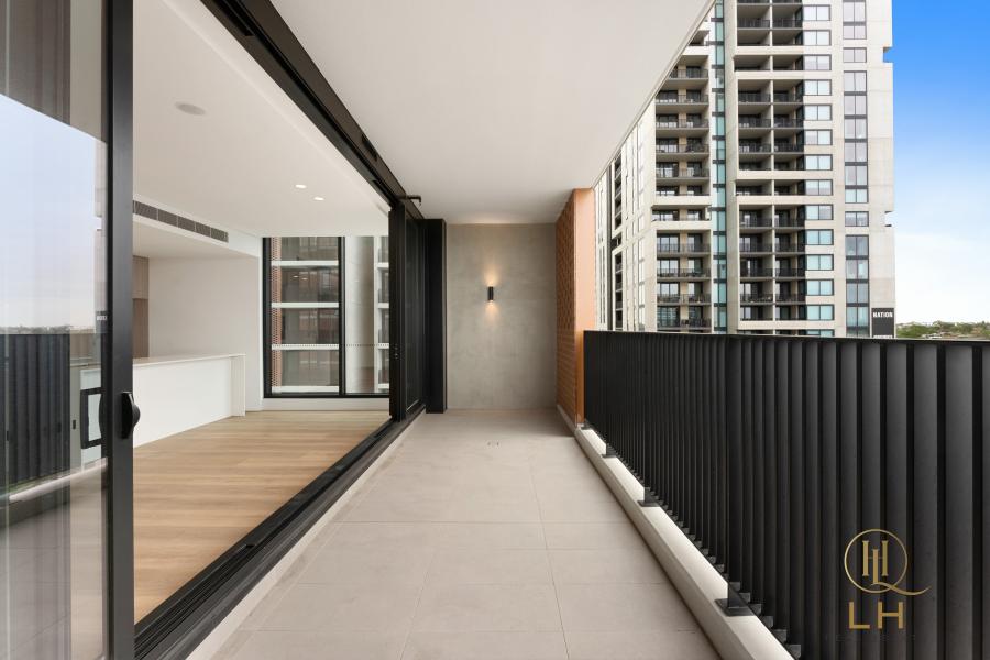 Luxury Living  in the Heart of Merrylands!