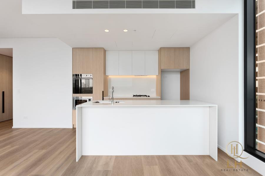 Luxury Living  in the Heart of Merrylands!