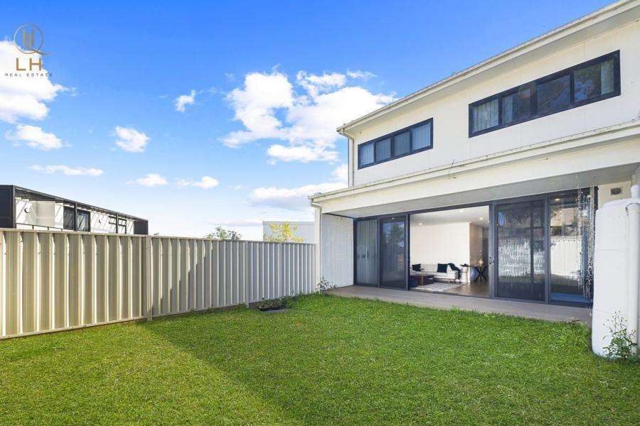 Modern Luxury, Space & Sunlit Living in the Heart of Norwest
