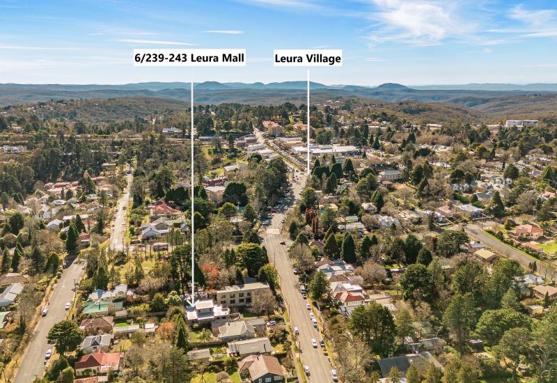 LOW MAINTENANCE, PRIVATE + SUPERB LOCATION!