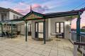 Luxurious Three Bedroom with Home Office: Prime Denmark Hill Location!