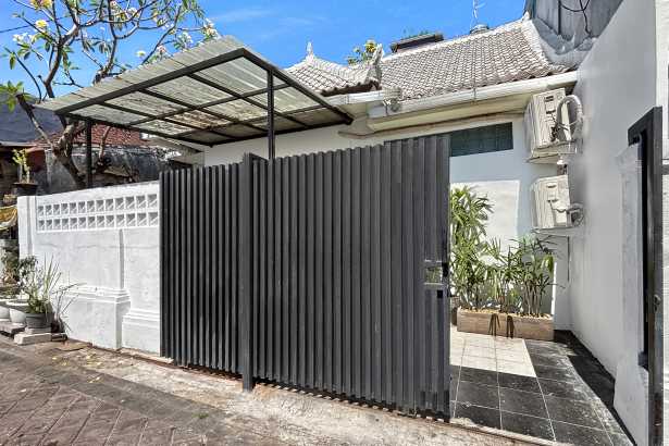 CHARACTER-FILLED HOME IN THE HEART OF BERAWA, CANGGU