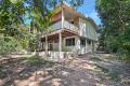 Tropical Hideaway on 1942m2 block with seasonal creek