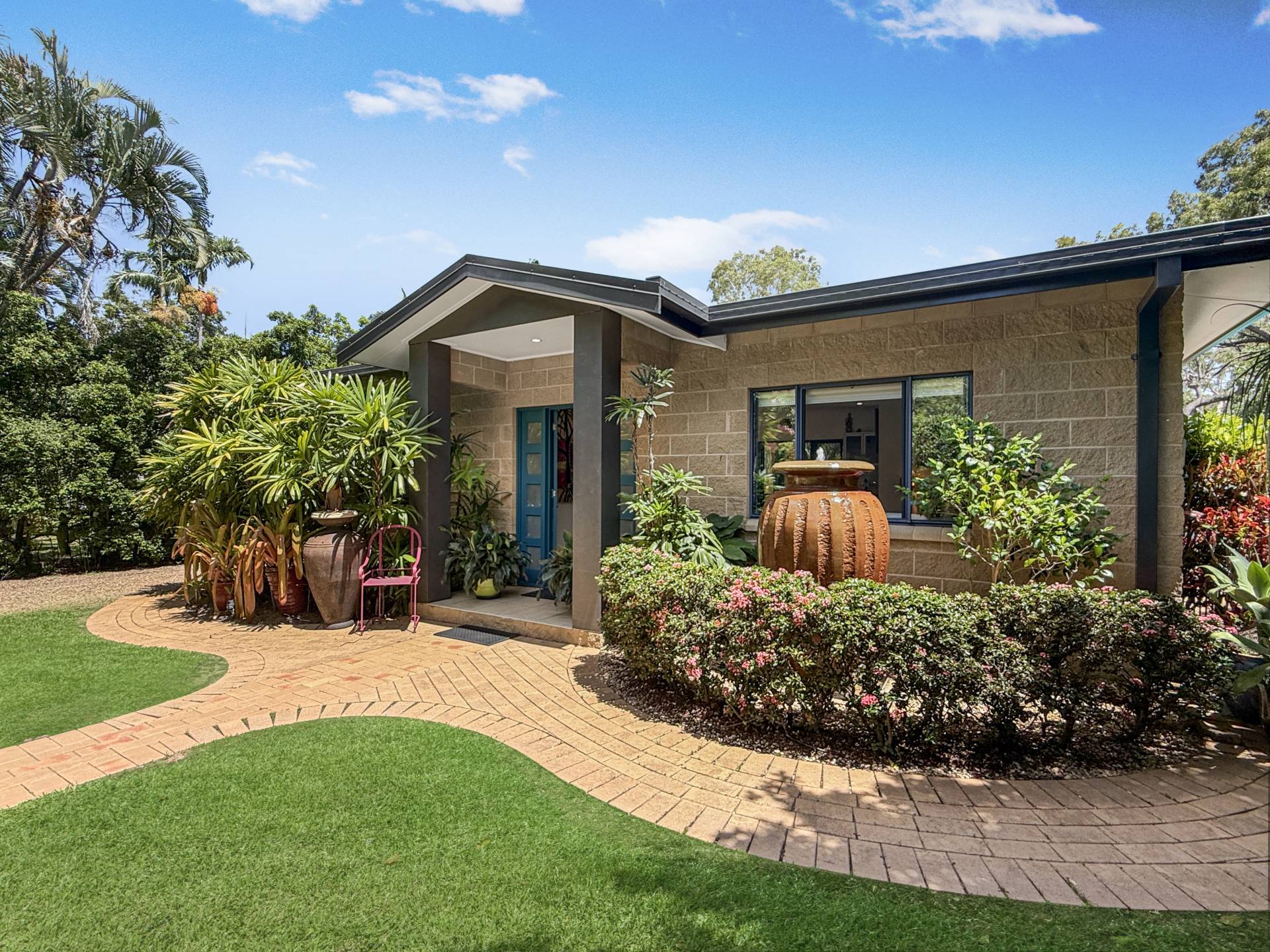 37 Apjohn St, Horseshoe Bay - Thumbnail 3