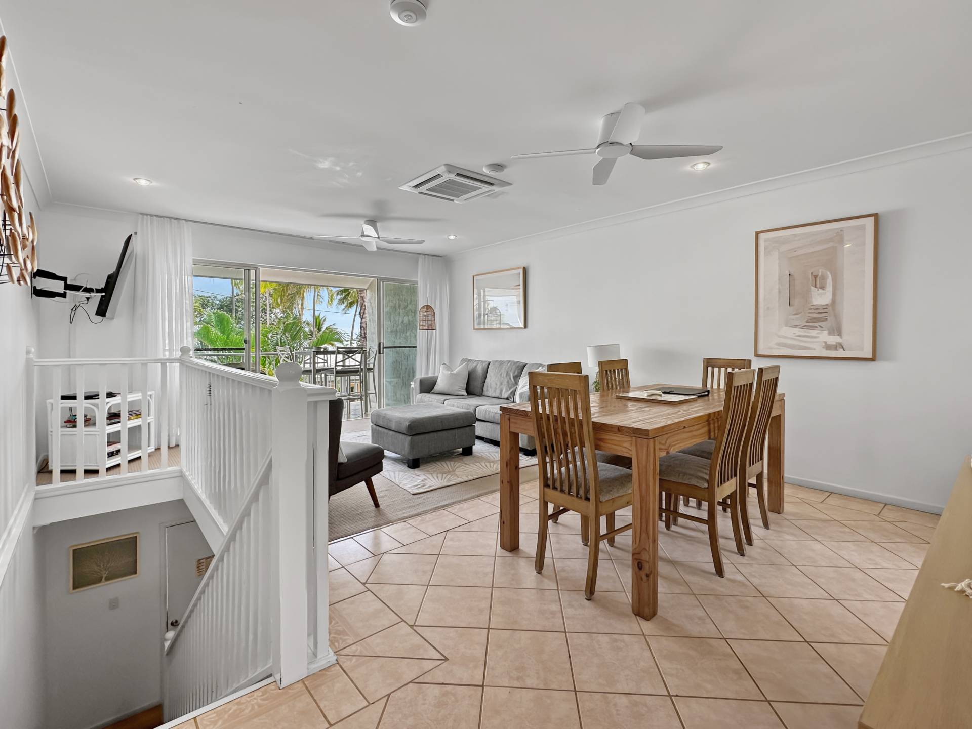 Unit 10, 13-15 Pacific Drive, Horseshoe Bay - Thumbnail 5
